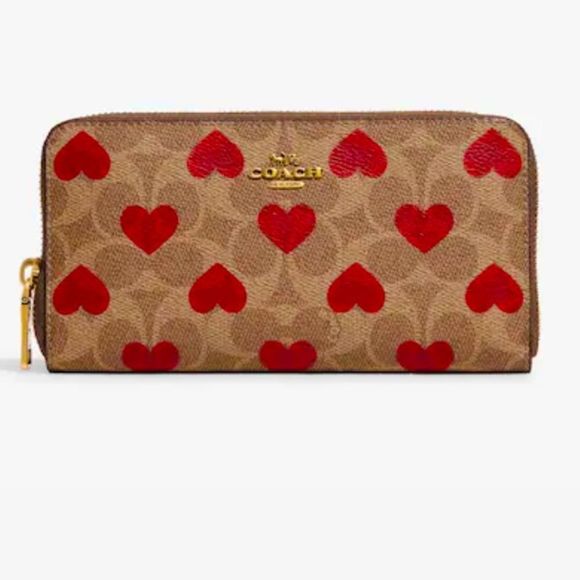 Coach Handbags - Coach wallet hearts print Valentine’s edition 2022
